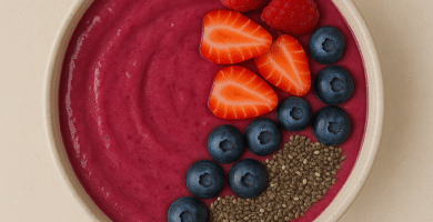 bowl con frutos rojos y chía